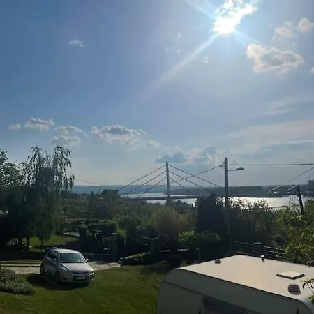 Lovely With Beautiful View And Parking Apartman *