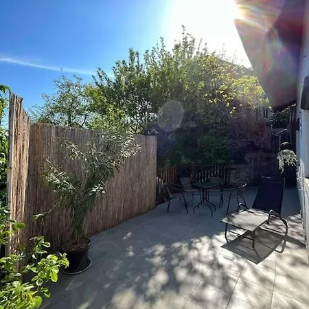 Lovely With Beautiful View And Parking Novi Sad